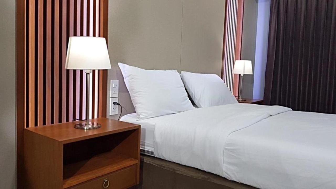 Room58 Бангкок Екстер'єр фото