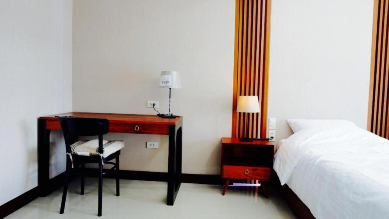Room58 Бангкок Екстер'єр фото
