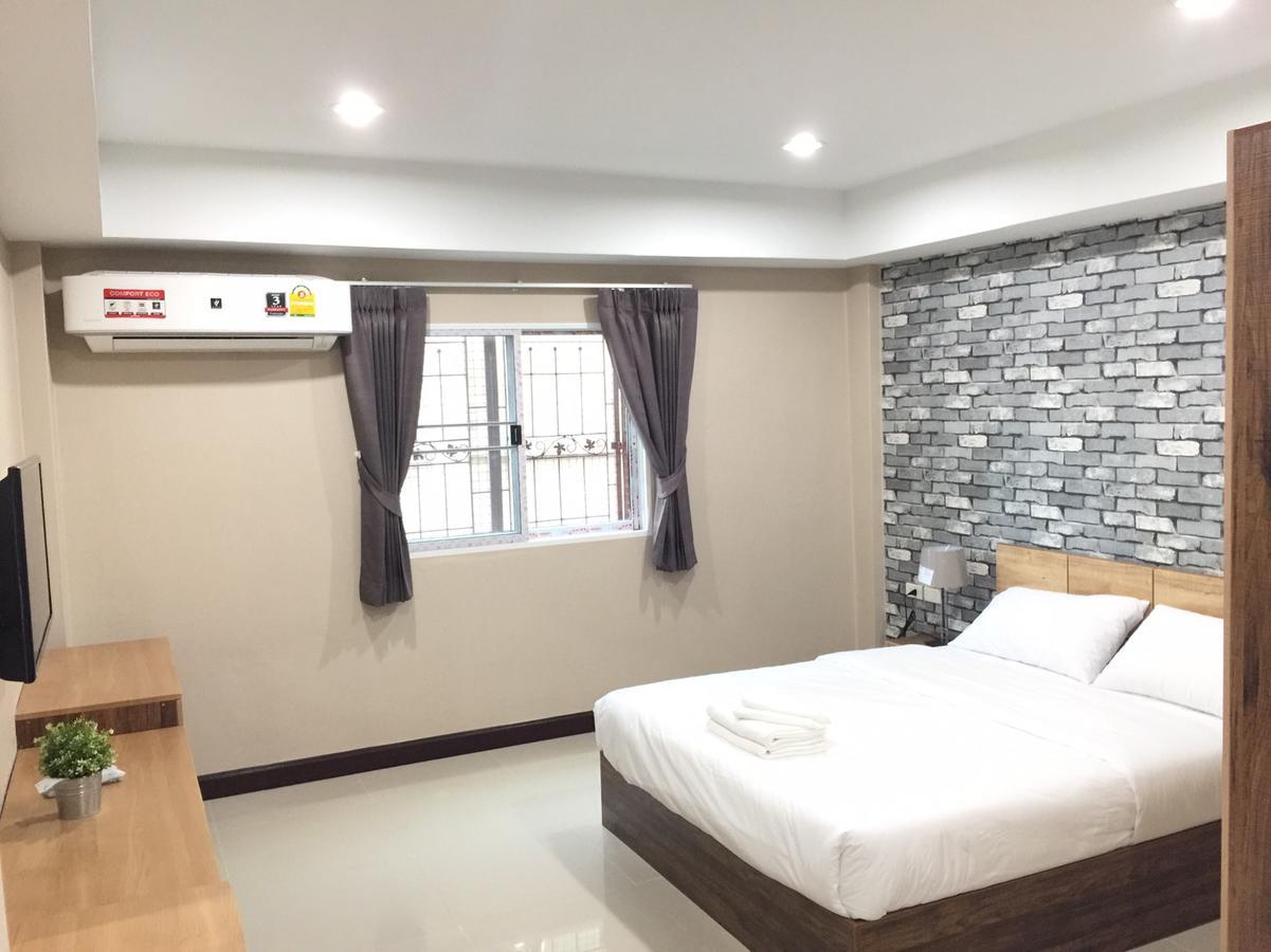 Room58 Бангкок Екстер'єр фото