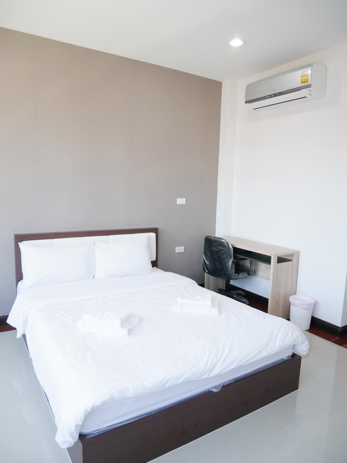 Room58 Бангкок Екстер'єр фото